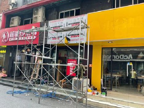 鹰潭制作广告招牌如何避免它发黄？